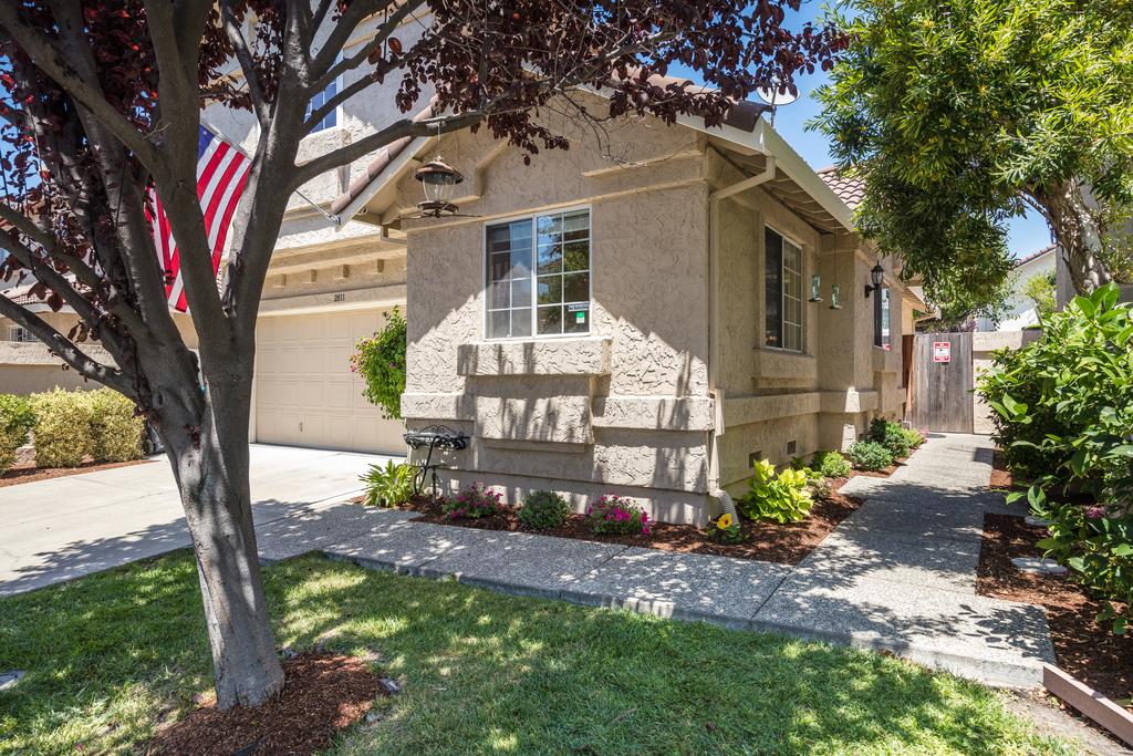 2811 Fargher Dr, Santa Clara, CA 95051